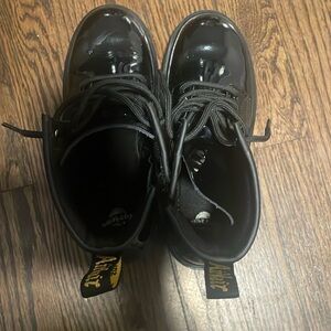 Dr. Martens girls boots. Black, patent leather
